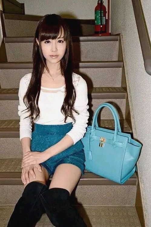 娱乐圈7.3号大瓜连连：恋情曝光、出轨风波与离婚震撼网友