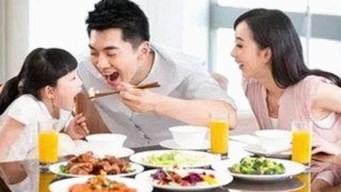 韩国明星恋情曝光与网红刘亮、娱乐吃瓜君仙子的人气崛起对比