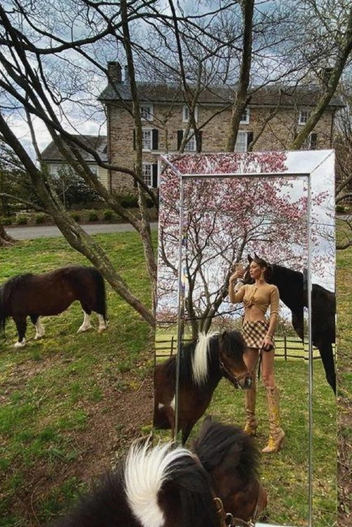 白鹿吃瓜风波持续发酵：真假视频引爆网友热议